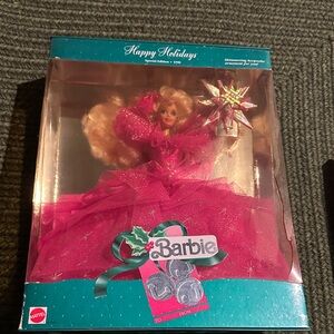 Mattel Barbie Happy Holidays Doll - Pink dress 1990 special edition